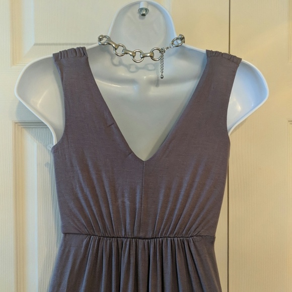 EUC Gray maxi dress green envelope size XS - Picture 4 of 4